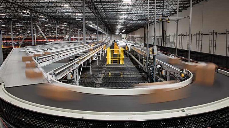 Boxes on conveyor belt