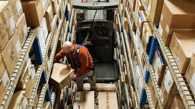 Warehouse racking with boxes