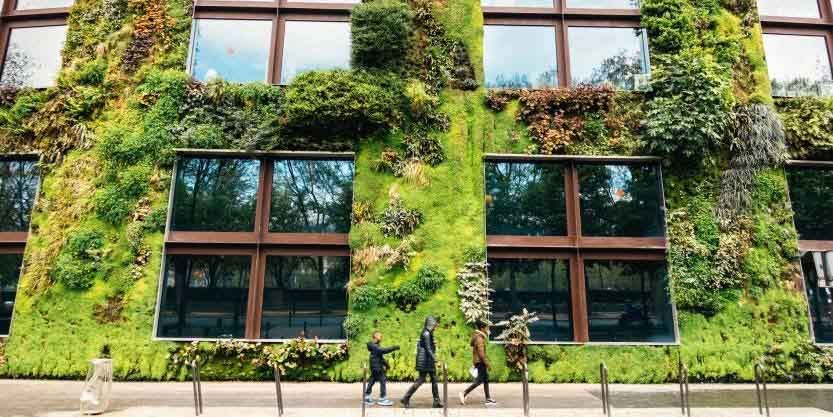 Peoples walking through the sustainable building 